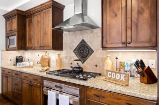 Calming Canyons - Ski-in Ski-out Luxe Penthouse - Park City - 3