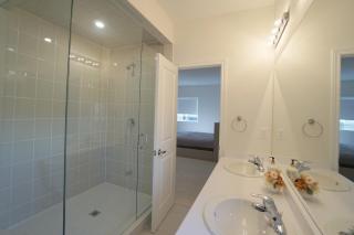 New Custom-built House Close to Rogers Stadium - 4