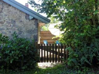 Gîte paisible dans une ancienne ferme avec WIFI et parking à Saint-Bresson - FR-1-583-440 - Saint-Bresson - 7