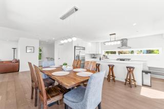 Spacious 4BR Getaway- Perfect for Families - Nanaimo - 0