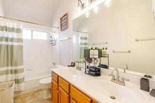 Hot Tub | Game Room | Fire Pit | Epic & AT&T |12+ - Grand Prairie - 9