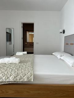 Escape Suites - 1