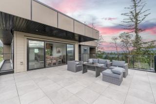 Elegant Retreat in Nanaimo with Style & Comfort - Nanaimo - 0