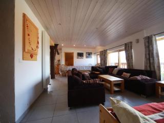 Ferme rénovée 12 pers, 450m des pistes, navette gratuite, balcon S-O, parking, WIFI - FR-1-572-23 - Arâches-la-Frasse - 0