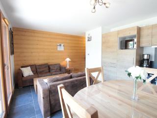 Spacieux 4 pièces, 6 couchages, terrasse, près pistes et commerces, parking couvert, casier à skis - FR-1-572-244 - Les Carroz-d'Araches - 8