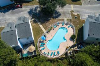 Gorgeous 3 bedroom townhome Walk to the beach - 9