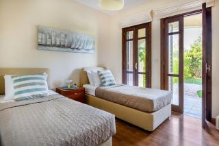 ZC02 Aphrodite Hills- Communal Pool, Garden - Kouklia - 2