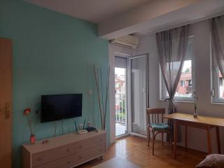 Sunny Lakeside Apartment - Ohrid - 9