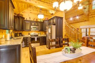 Lakeside Cabin Game Room, Dock, Orchard, Wineries - Ellijay - 2