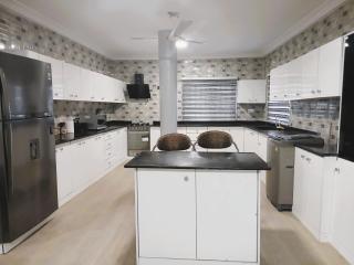 Modern Three Bed Room Apartment in Accra - Manhia - 6