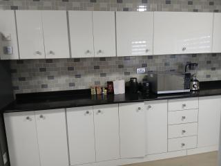 Modern Three Bed Room Apartment in Accra - Manhia - 8