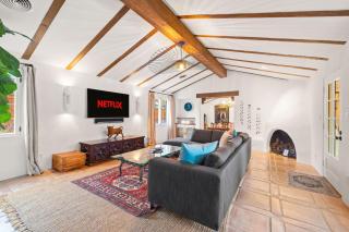 Spacious Spanish Hacienda Close to Everything - 3