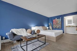 Luxury King Room w Pool and Parking near Disney - Kissimmee - 0