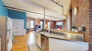 Expansive Back Bay 2-level Loft, Sleeps 6, 2b2b - Boston - 1