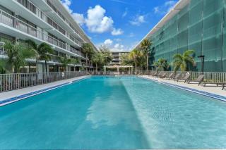 Luxury Blue King Room 7min to Disney and Pool - Kissimmee - 6