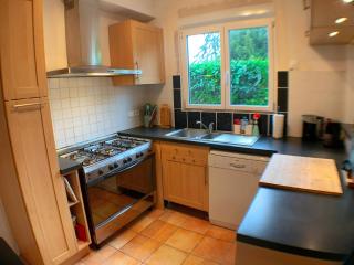 3 bed family house with garden in charming estuary village - Saint-Seurin-dʼUzet - 6