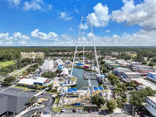 Elite King Room w Pool and Parking Near Disney - Kissimmee - 4