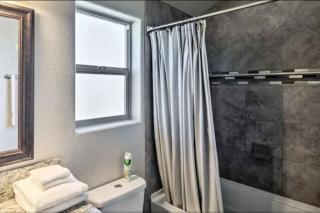 577) Large 3 bedroom with fenced back yard - Lake Havasu City - 1