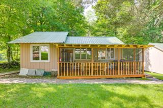 5 Mi to Monticello Raceway Cabin with Pool Access! - Mongaup Valley - 0