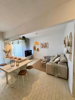 Sea La Vie - Beachfront Luxury - 6