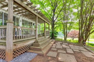 Near Shops and Parks Dog-Friendly Maryland Gem - Owings Mills - 9