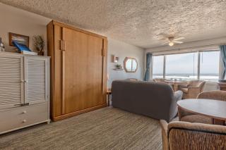 Sea Gypsy Rentals - Oceanfront Suite - Sleeps 6 - Lincoln City - 1
