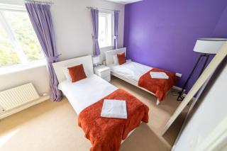 Contractors - Sleeps 8 - Double Driveway - City Centre - 3 Double Rooms - Garden - Coventry - Coventry - 4