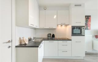 Stunning Apartment In Oostende - 4