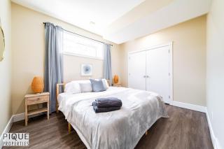 Cozy Haven Suite - KingBed - Wifi - Sleeps 4! - Edmonton - 0