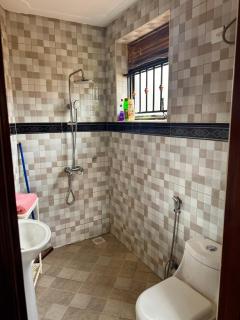 Kampala Comfort 1 - 3