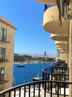 Elegant Sea View 3 bed 2 bath apartment in Sliema with parking - - 0