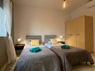 Elegant Sea View 3 bed 2 bath apartment in Sliema with parking - - 9