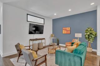 Huge Rooftop 5 Mins to dwtn Sleeps 12 - 5