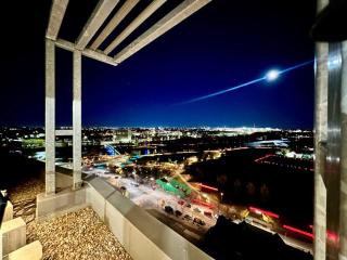InfinityNest Chic downtown escape stunning views - Calgary - 3