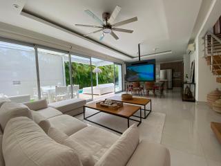 Luxury Villa Pool and BBQ in San Juan Lakes Los Colales RD - Punta Cana - 0