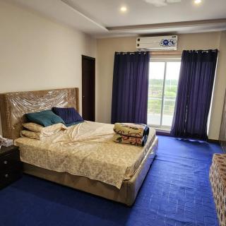 One bedroom one lounge independent flat in buch villas - Multan - 0