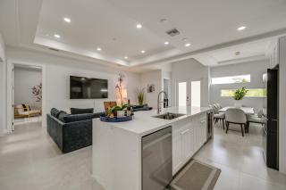 Outdoor Oasis Upscale Hideaway in Naples! - Naples - 2