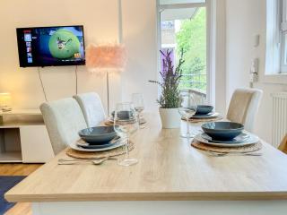 Charming 3-Bedroom Flat with Balcony in Finsbury Park - London - 4