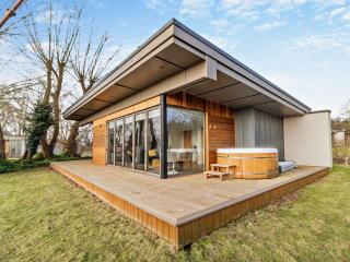 2 Bed in East Bergholt 95941 - East Bergholt - 0