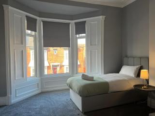 3BR West Park Retreat - Westoe - 7