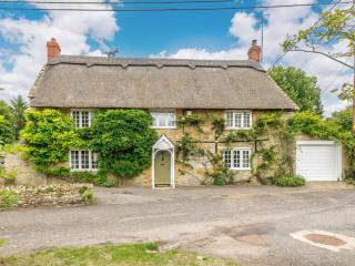 3 Bed in Beaminster 87914 - South Perrott - 0