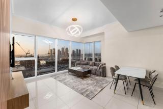 Luxury Apartment 2BR with Sea & Palm View - DAMAC Heights - 3