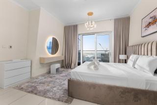 Luxury Apartment 2BR with Sea & Palm View - DAMAC Heights - 2