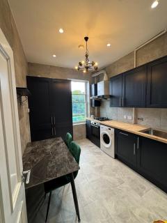 2 bedrooms with Kingsize Bed at Earls Court - Londra - 0