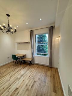 2 bedrooms with Kingsize Bed at Earls Court - Londra - 1