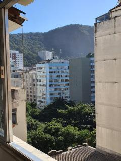 A blue nook the color of the sea - 8