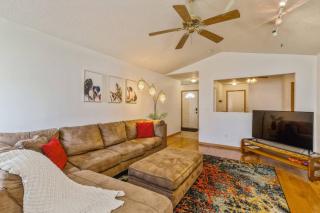 •Vibrant 4 bedroom house 2 king beds in Ankeny• - 6