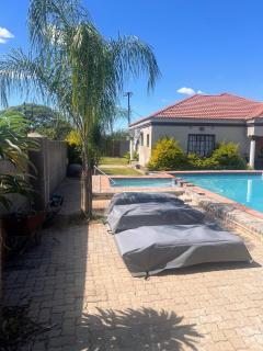 Gem Villa Inn - Lesoma - 9