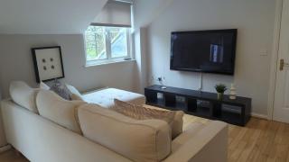 Luxe Coastal Stay 2BR - South Shields - 5