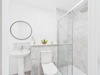 Cooden Beach - Sleeps 10 - Parking - Bexhill - 7